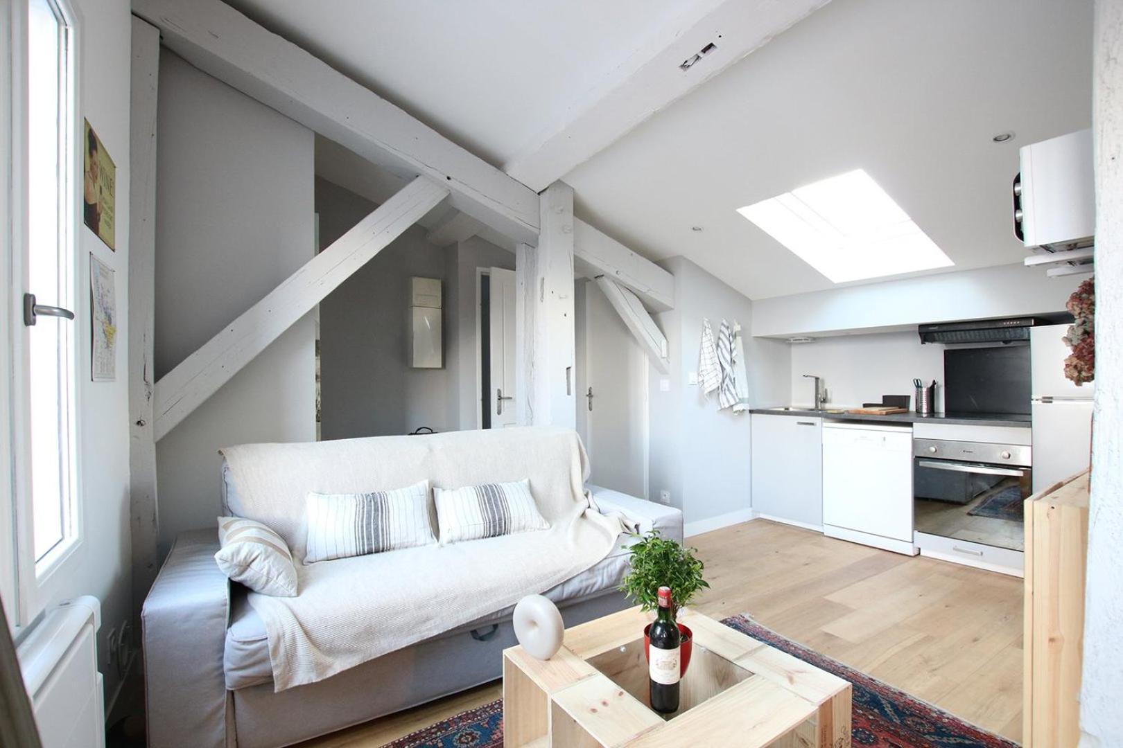 Guestready - Sunny Attic Apt Near Grand Theatre Бордо Экстерьер фото
