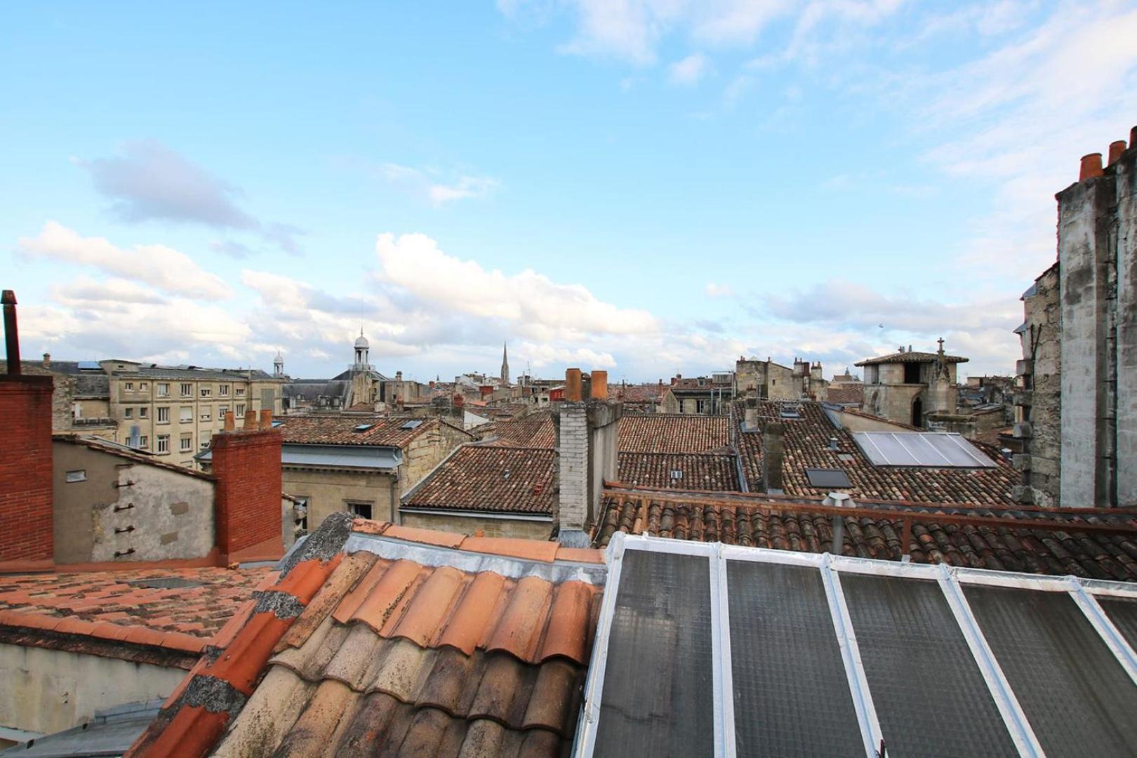 Guestready - Sunny Attic Apt Near Grand Theatre Бордо Экстерьер фото
