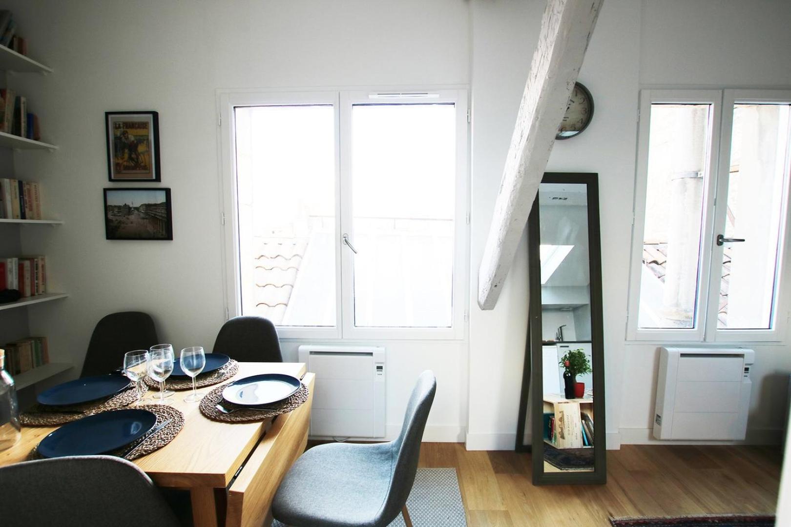 Guestready - Sunny Attic Apt Near Grand Theatre Бордо Экстерьер фото