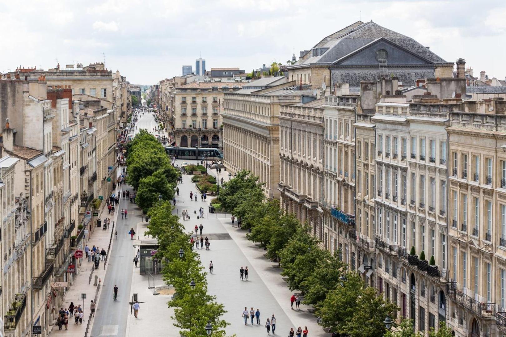 Guestready - Sunny Attic Apt Near Grand Theatre Бордо Экстерьер фото