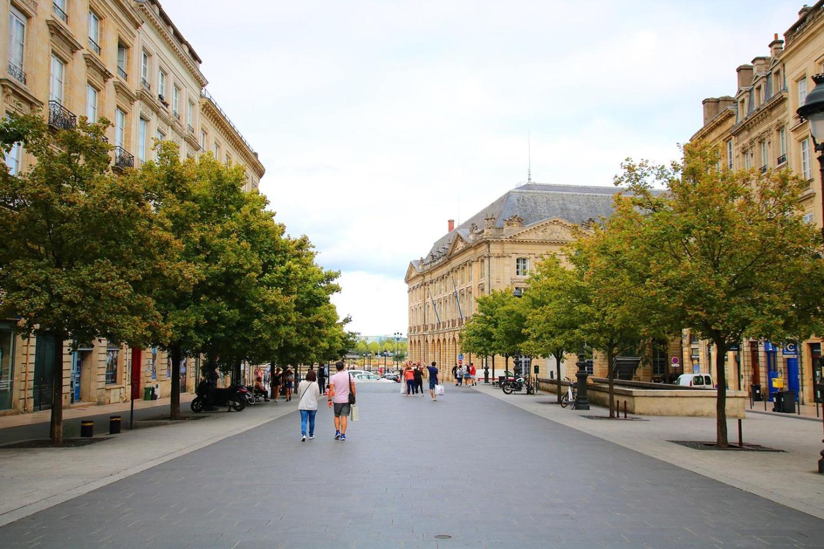 Guestready - Sunny Attic Apt Near Grand Theatre Бордо Экстерьер фото